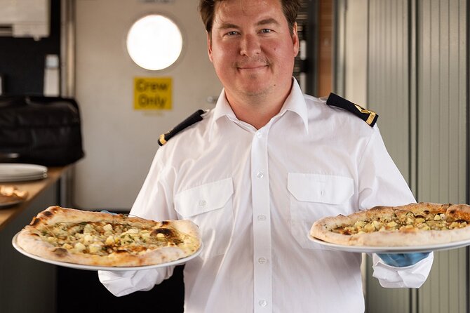 Stockholm Pizza Cruise - Explore Stockholm's Waterways - The cruise time feels calm, with views you can actually enjoy