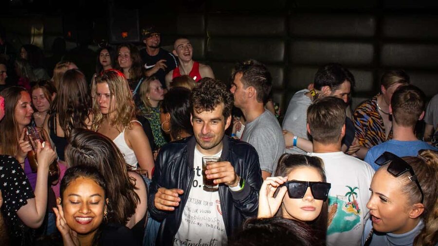 Stockholm: Private Pub Crawl, Free Shots & Club Entry - Key highlights to zero in on