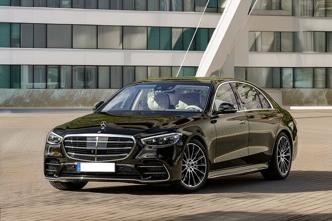 Stockholm- Private transfer to/from Arlanda Airport and city - The ride into Stockholm: short duration, real stress saved