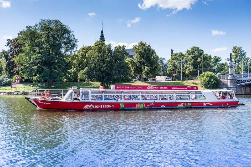 Stockholm: Royal Bridges & Canal Boat Tour with Audio Guide - Should You Book This Stockholm Royal Bridges Boat Tour?