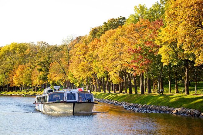 Stockholm: Royal Djurgården Boat Tour - Seating, weather, and the outside view you’ll want