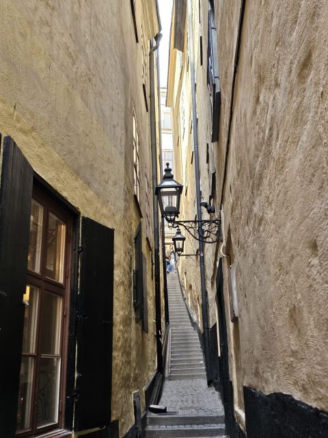 Stockholm: Secrets of Gamla Stan Guided Tour w/ Fika Option - Fika option: the warm break that makes the tour feel complete