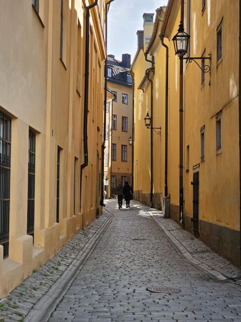 Stockholm: Secrets of Gamla Stan Guided Tour w/ Fika Option - What to bring (and what to think about before you go)