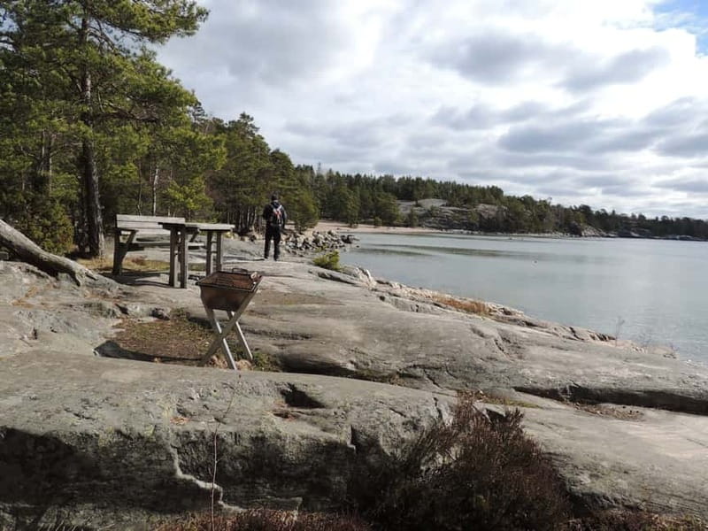 Stockholm: Self-Guided hiking in beautiful nature - Entering the Adventure Café: what you get before you walk