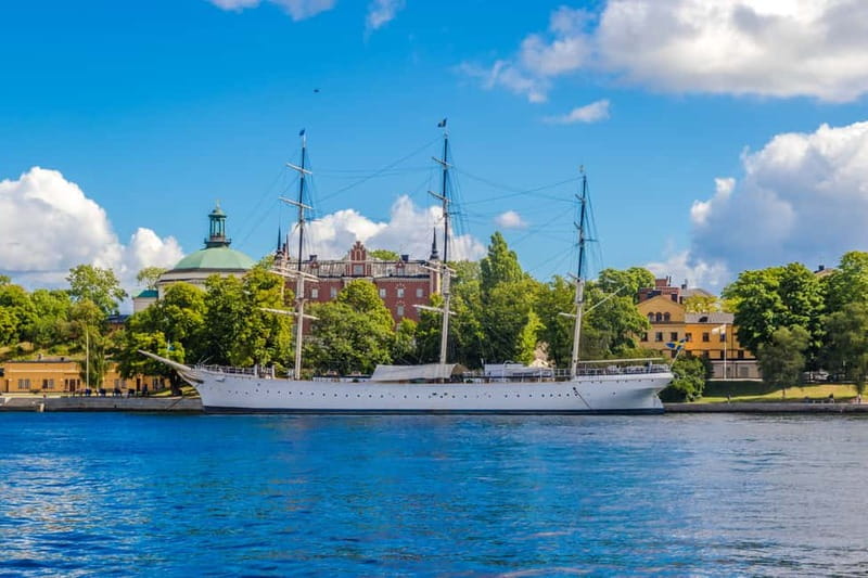Stockholm: Sightseeing Tour by Segway - Gamla Stan by Segway: glide through the old-town heart