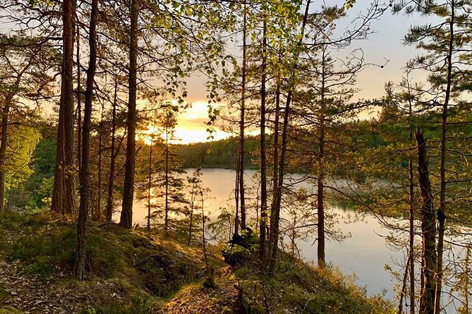 Stockholm: Sunset Hike in Tyresta National Park with Meal - The 4.5-hour plan: two trail blocks plus a lakeside break