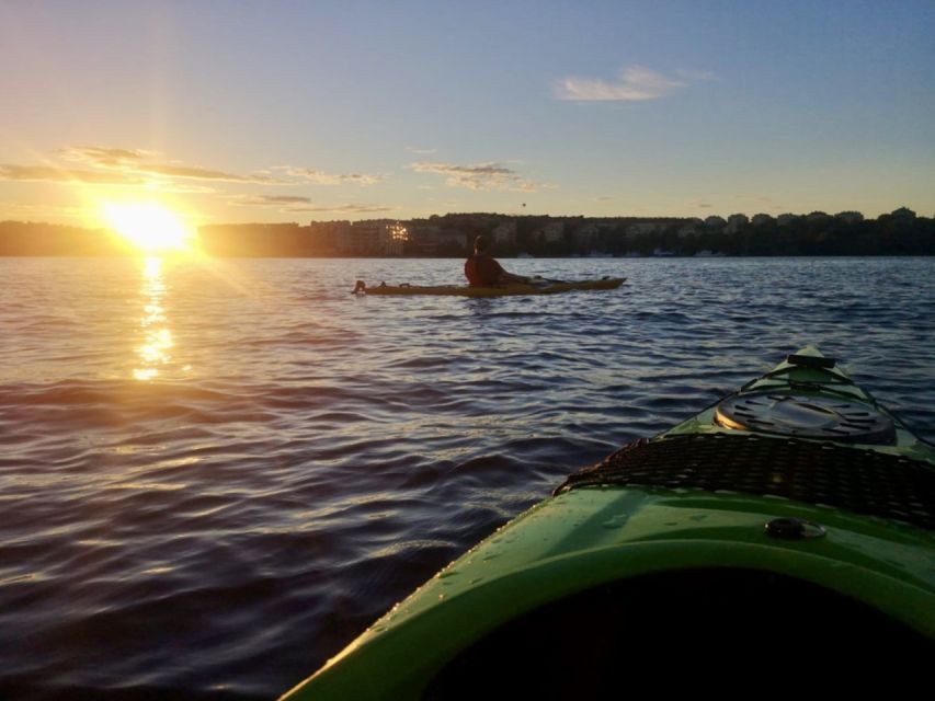 Stockholm: Sunset Kayak Tour in the City + Swedish Fika - Kayaking Stockholm at sunset: neighborhoods you’ll recognize, views you won’t