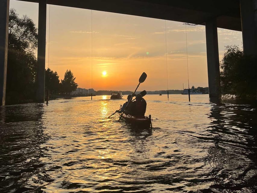 Stockholm: Sunset Kayak Tour in the City + Swedish Fika - The 20-minute safety briefing that makes the rest of the evening easier