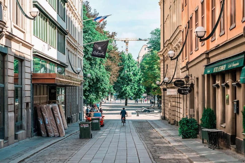 Stockholm Syndrome: 3-Hour Private Walking Tour - Norrmalmstorg: Where Stockholm syndrome becomes a real setting