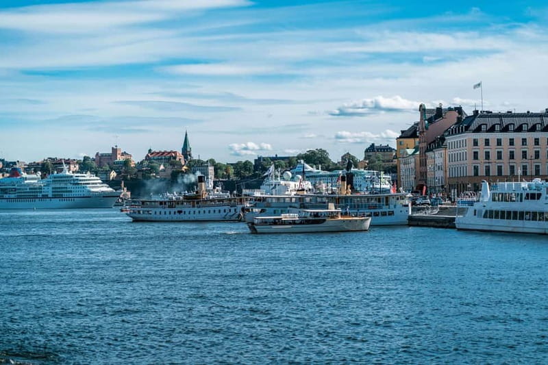 Stockholm Syndrome: 3-Hour Private Walking Tour - Gamla Stan: Medieval streets with explanations that make them stick