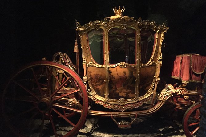 Stockholm Top attractions all-inclusive Gran Tour - Stortorget and the Old Town rhythm: coffee break optional, history heavy