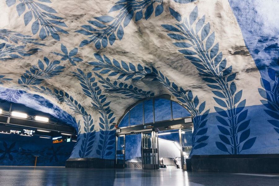 Stockholm: Underground Metro Art Ride with a Local Guide - What You’ll Notice at Each Stop: Style, Craft, and Street-Level Meaning