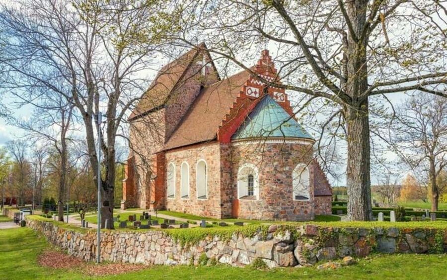 Stockholm: Uppsala Half-Day Swedish Oxford & Cathedral Tour - Uppsala Cathedral to Botanical Garden in Just 4 Hours