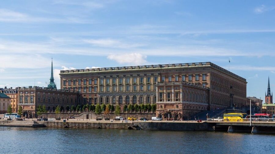 Stockholm: Walking tour of Gamla Stan, the Old Town - Key highlights you will actually feel