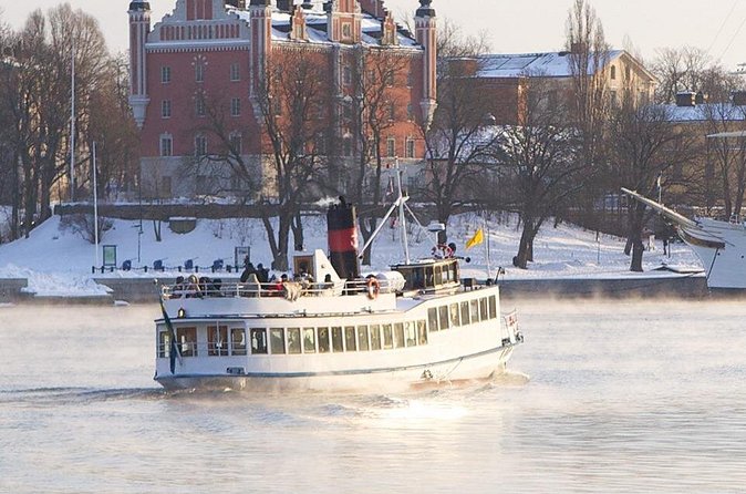 Stockholm Winter Boat Tour with Guide - What you actually get from a live guide on a 1 hour 15 minute trip