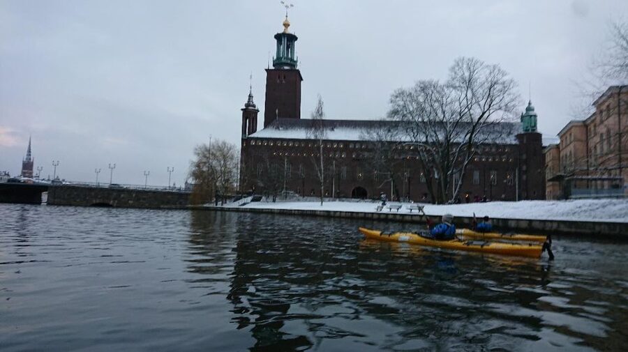 Stockholm: Winter City Kayaking Tour - Gamla Stan by kayak: old streets, seen sideways