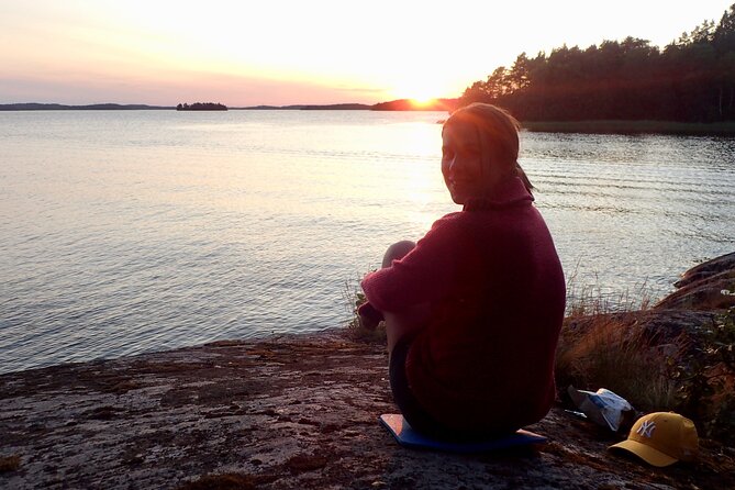 Sunset kayak tour with fika on Stockholms lakeside - Fika by campfire: the snack break you will remember