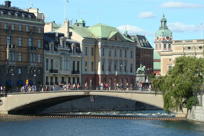 The Charms of Stockholm's Old Town with a Taste of Vikings Mead - The House of Nobility area: Gustav Vasa, the bloodbath, and religious change