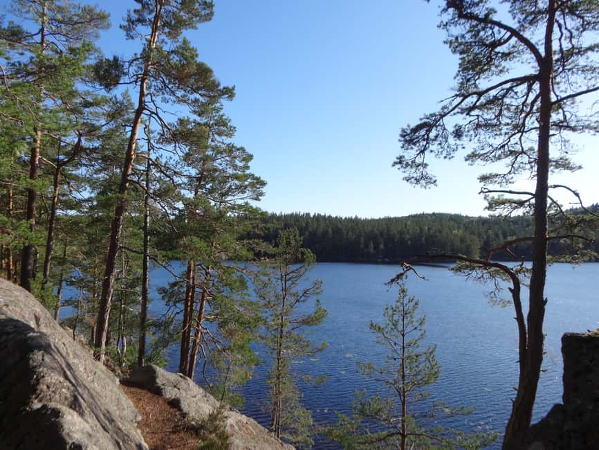 Tiveden: The Legend of Junker Jägare Guided Hike - Practical details that shape the day: shoes, group size, language, and pace