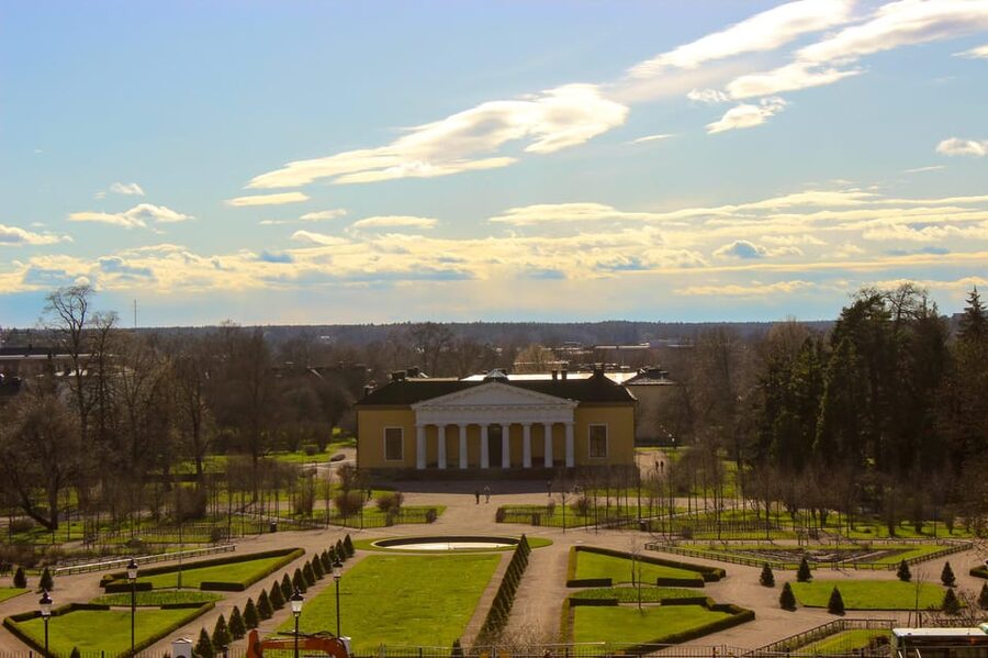 Uppsala: City Highlights and Hidden Gems Walking Tour - Uppsala Universitet: history you can stand inside