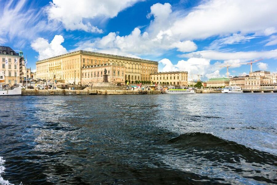 World War II Stockholm Old Town Walking Tour and Army Museum - Swedish neutrality in motion: from Royal Palace to Parliament House